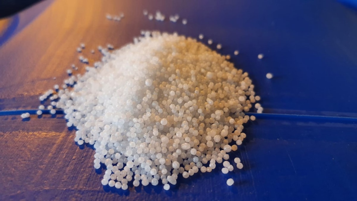 Urea pellets